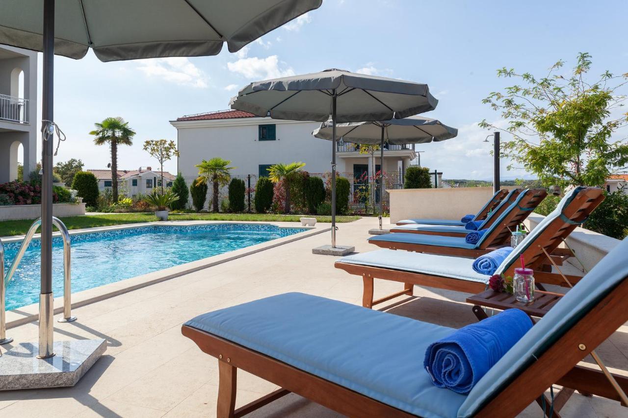 Luxury Apartments Vila Carissa Малинська Екстер'єр фото